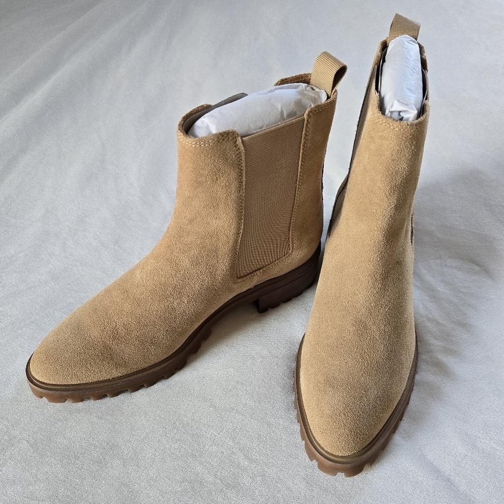 Quince▪️Italian Leather Suede Chelsea Boots in Desert - Picture 6 of 16